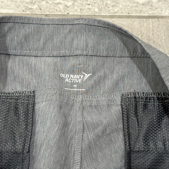 Men’s activewear hybrid shorts - 38 - Picture 2 of 3